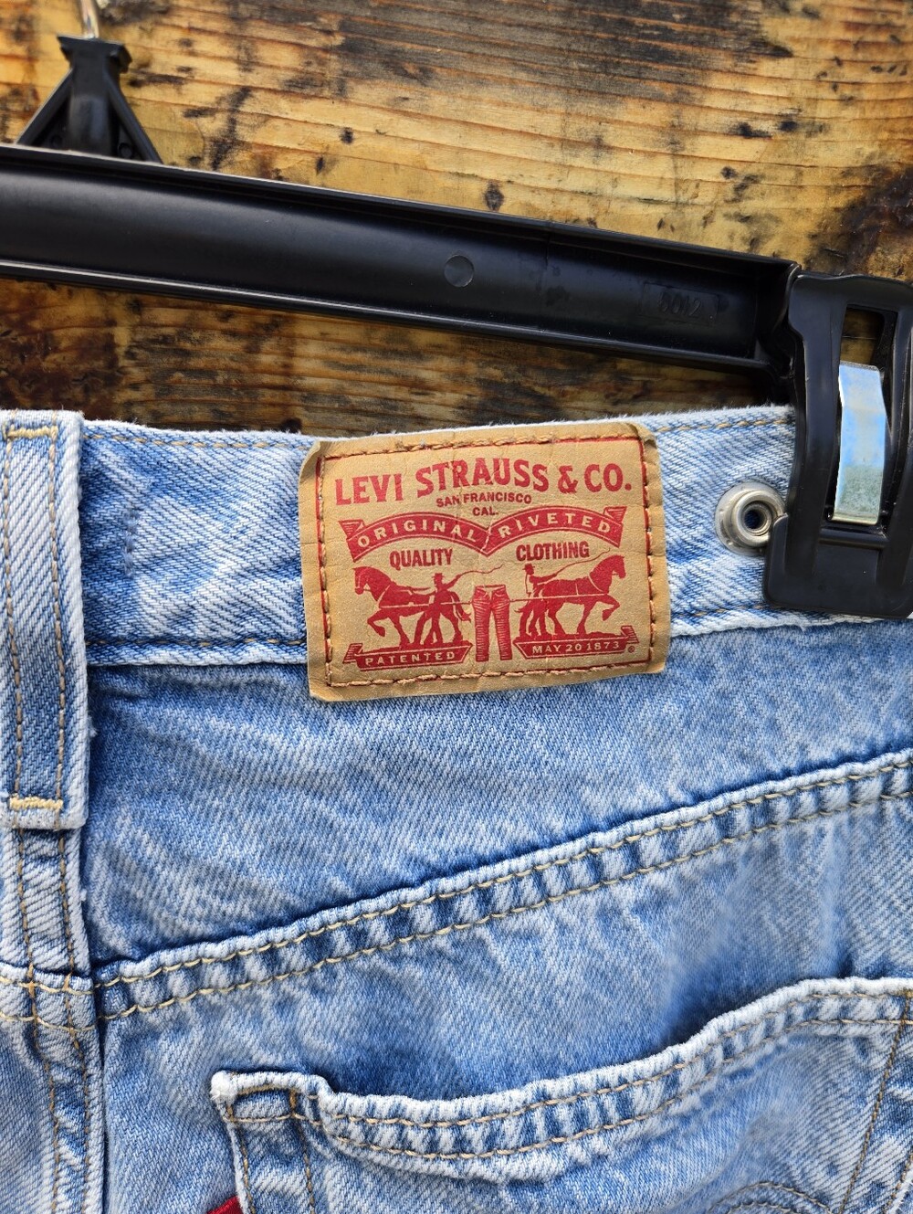 Levi's Cinch Baggy Jeans - Picture 7 of 11